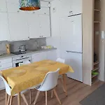 Comfort Del Mar V Апартаменты *